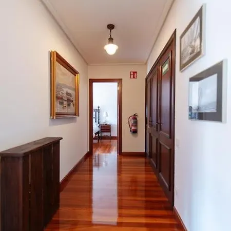 아파트 Atico Duplex Puerto Deportivo 기욘